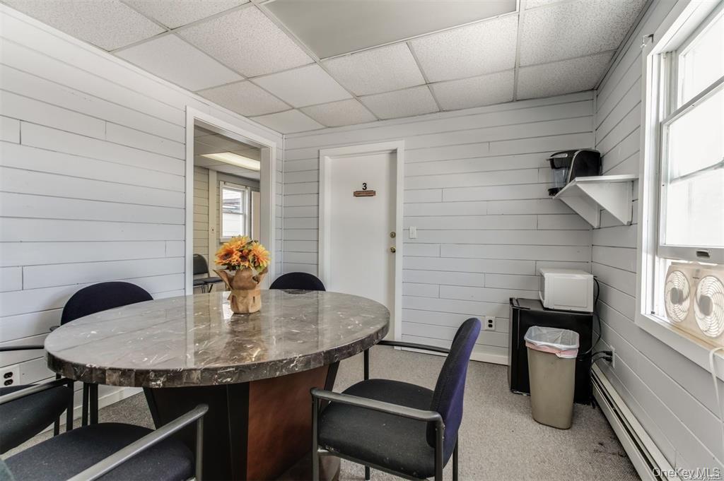 #4 photo, 377 Main Street, सफ़ोक काउंटी Center Moriches , NY 11934