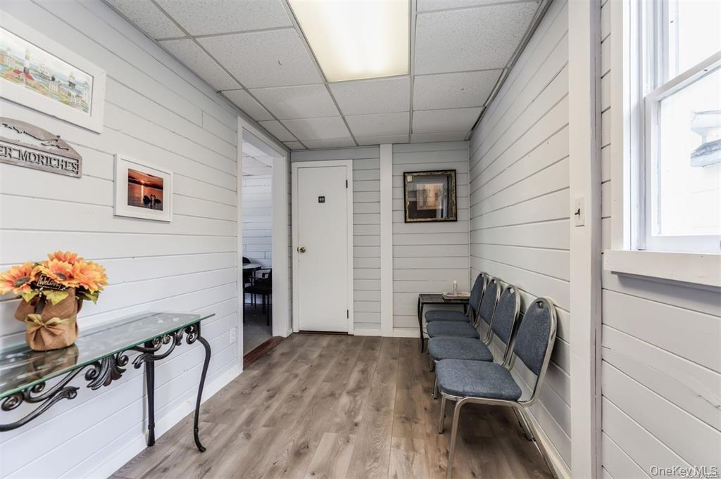 #6 photo, 377 Main Street, सफ़ोक काउंटी Center Moriches , NY 11934