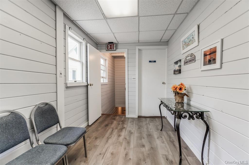 #7 photo, 377 Main Street, सफ़ोक काउंटी Center Moriches , NY 11934