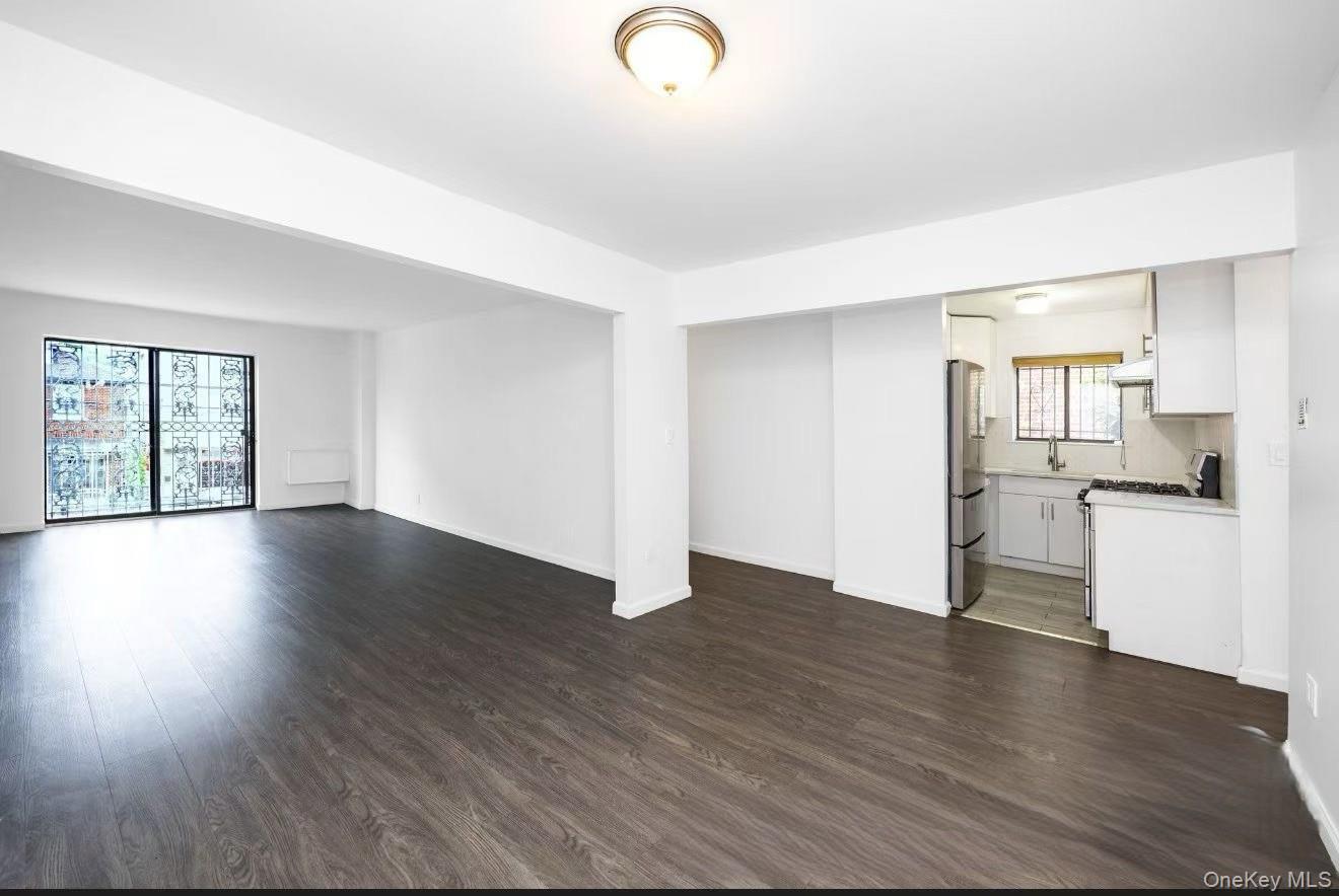 #5 photo, 541 Logan Avenue, 브롱크스 Bronx , NY 10465