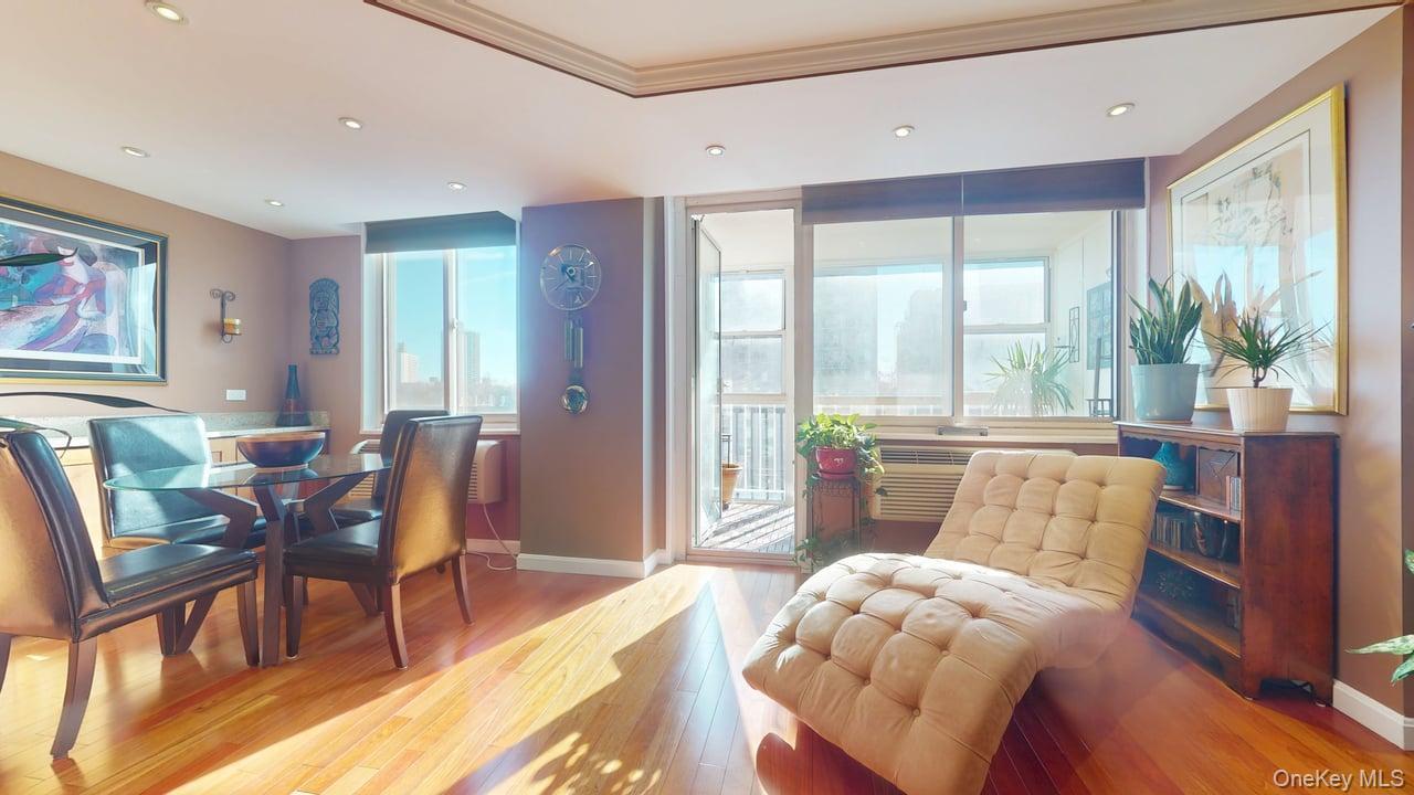 #12 photo, 118-17 Union Turnpike, Forest Hills , NY 11375