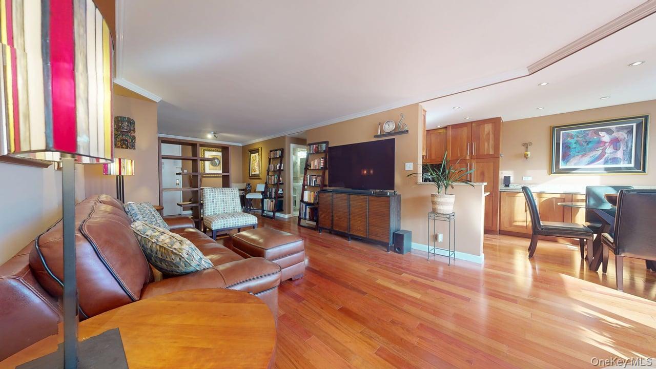 #14 photo, 118-17 Union Turnpike, Forest Hills , NY 11375