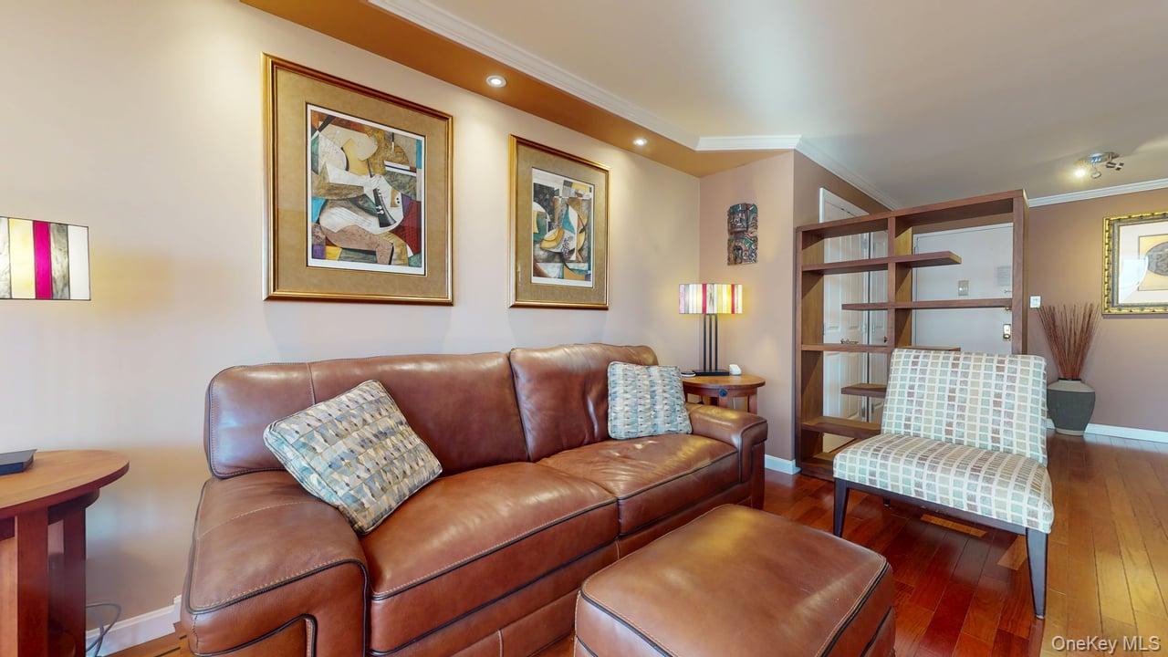 #6 photo, 118-17 Union Turnpike, Forest Hills , NY 11375