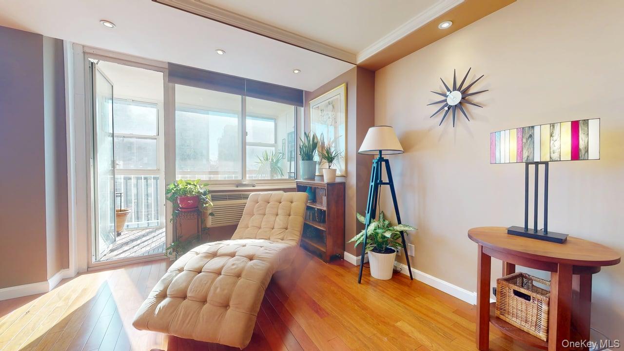 #7 photo, 118-17 Union Turnpike, Forest Hills , NY 11375