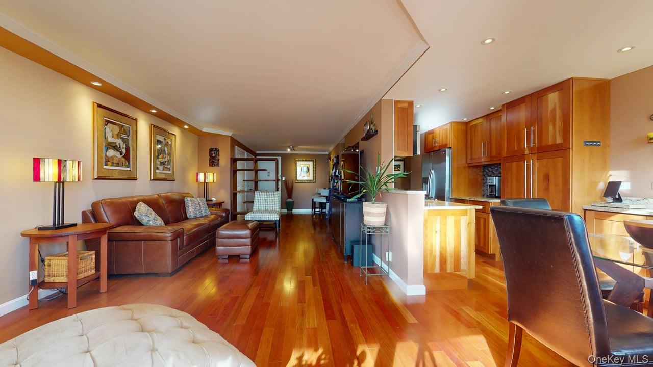 #9 photo, 118-17 Union Turnpike, Forest Hills , NY 11375