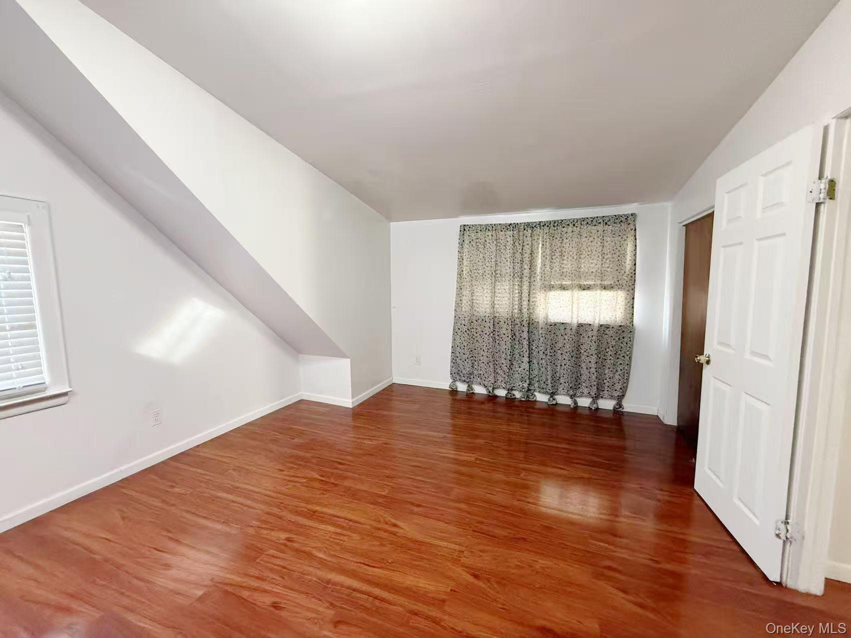 #11 photo, 69 Glenmore Avenue, מחוז נסאו Hempstead , NY 11550