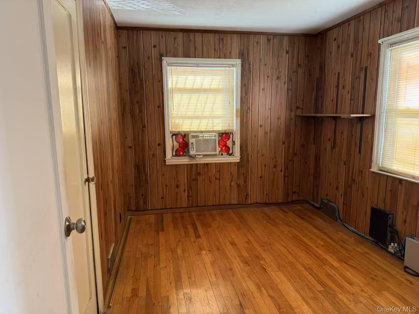 #15 photo, 69 Glenmore Avenue, מחוז נסאו Hempstead , NY 11550