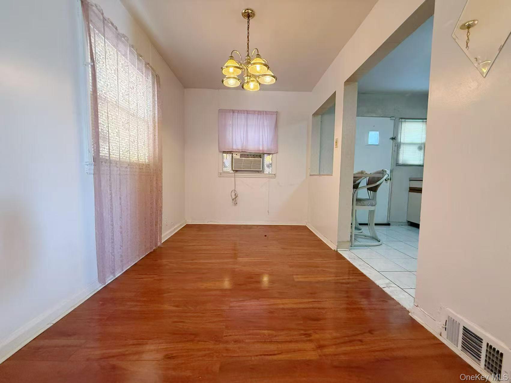 #6 photo, 69 Glenmore Avenue, מחוז נסאו Hempstead , NY 11550