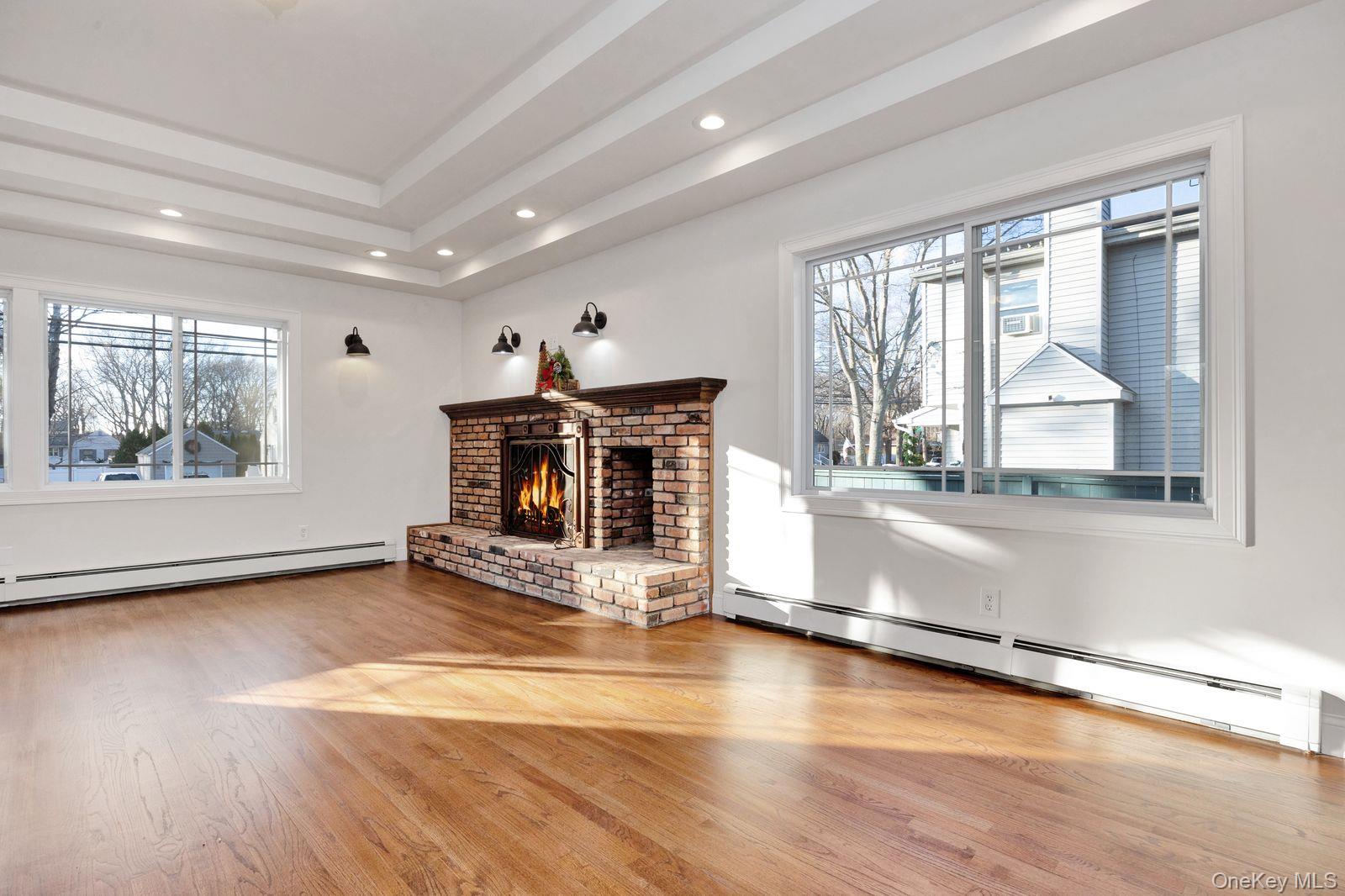 #13 photo, 259 Harrison Avenue, سوفولك Miller Place , NY 11764