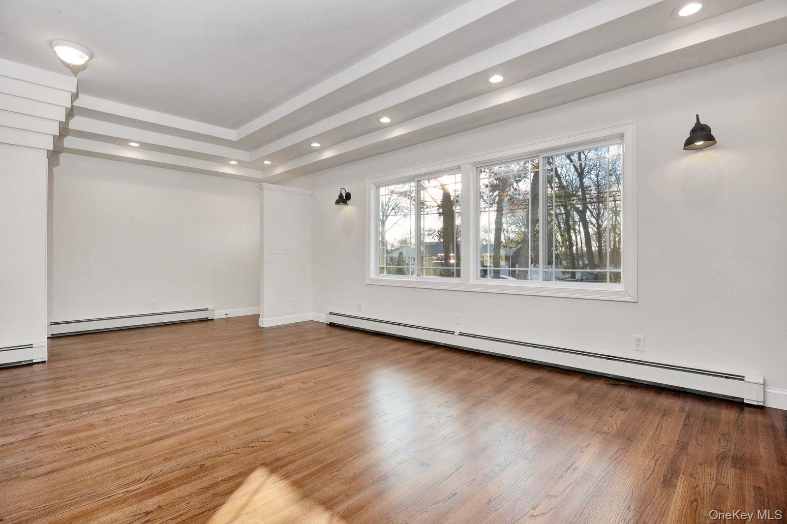 #15 photo, 259 Harrison Avenue, سوفولك Miller Place , NY 11764