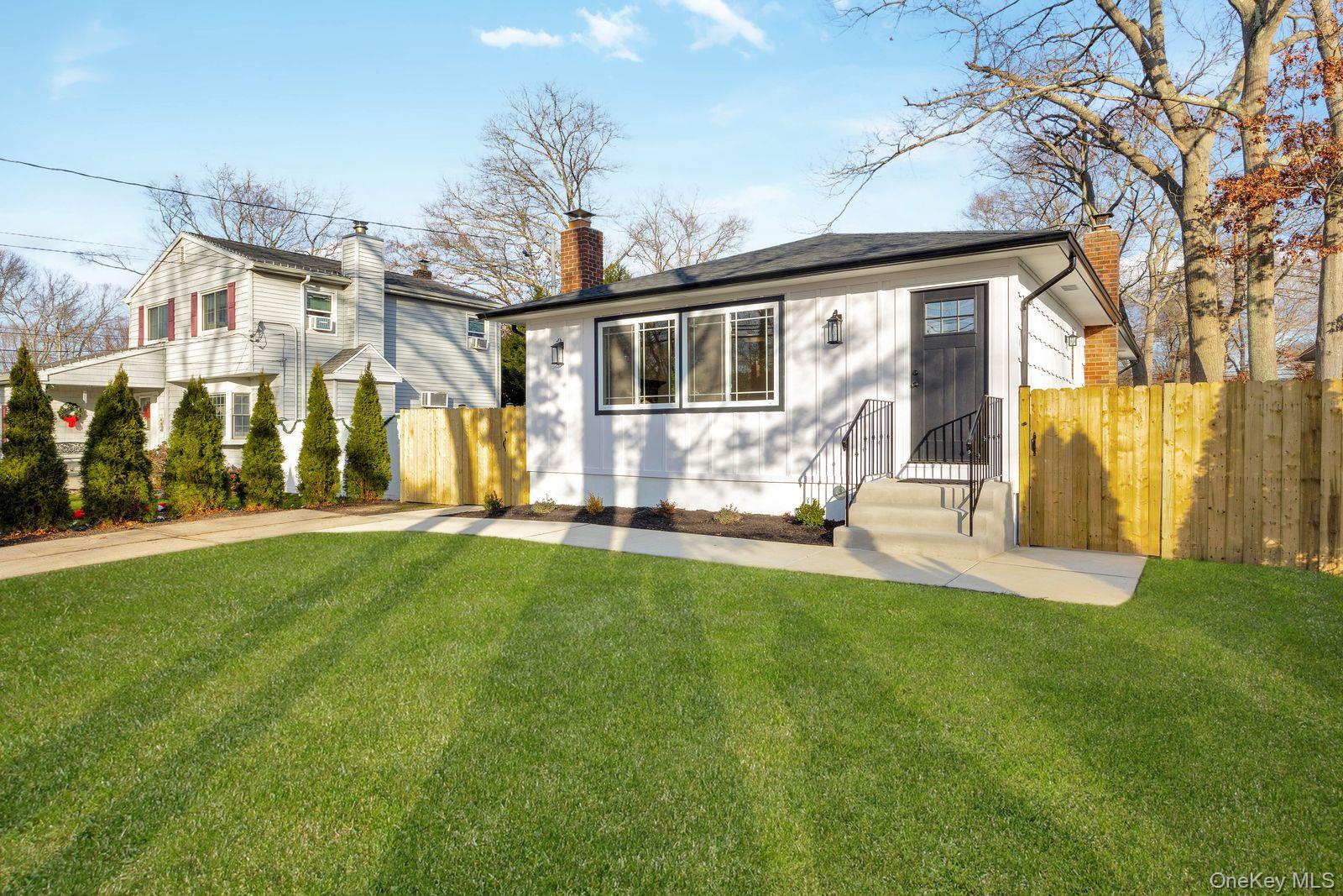 #3 photo, 259 Harrison Avenue, سوفولك Miller Place , NY 11764