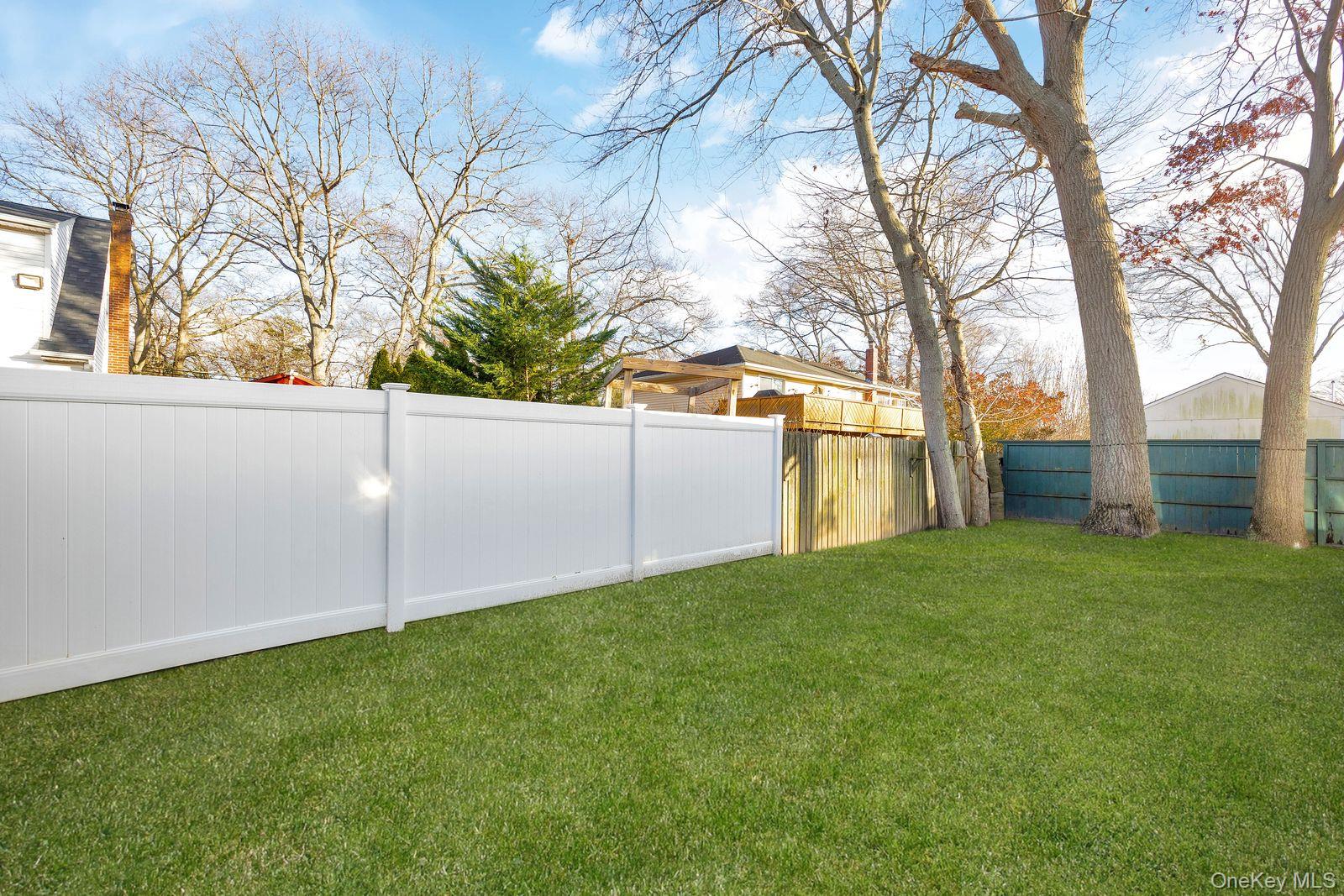 #8 photo, 259 Harrison Avenue, سوفولك Miller Place , NY 11764