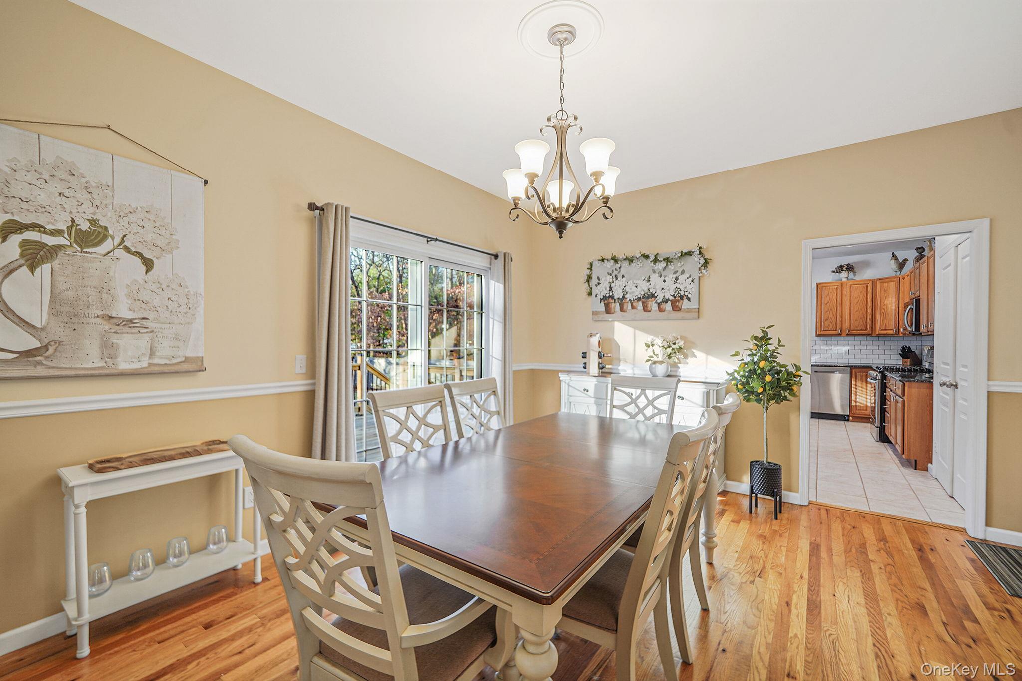 #12 photo, 194 Oxhead Road, מחוז סאפוק Centereach , NY 11720