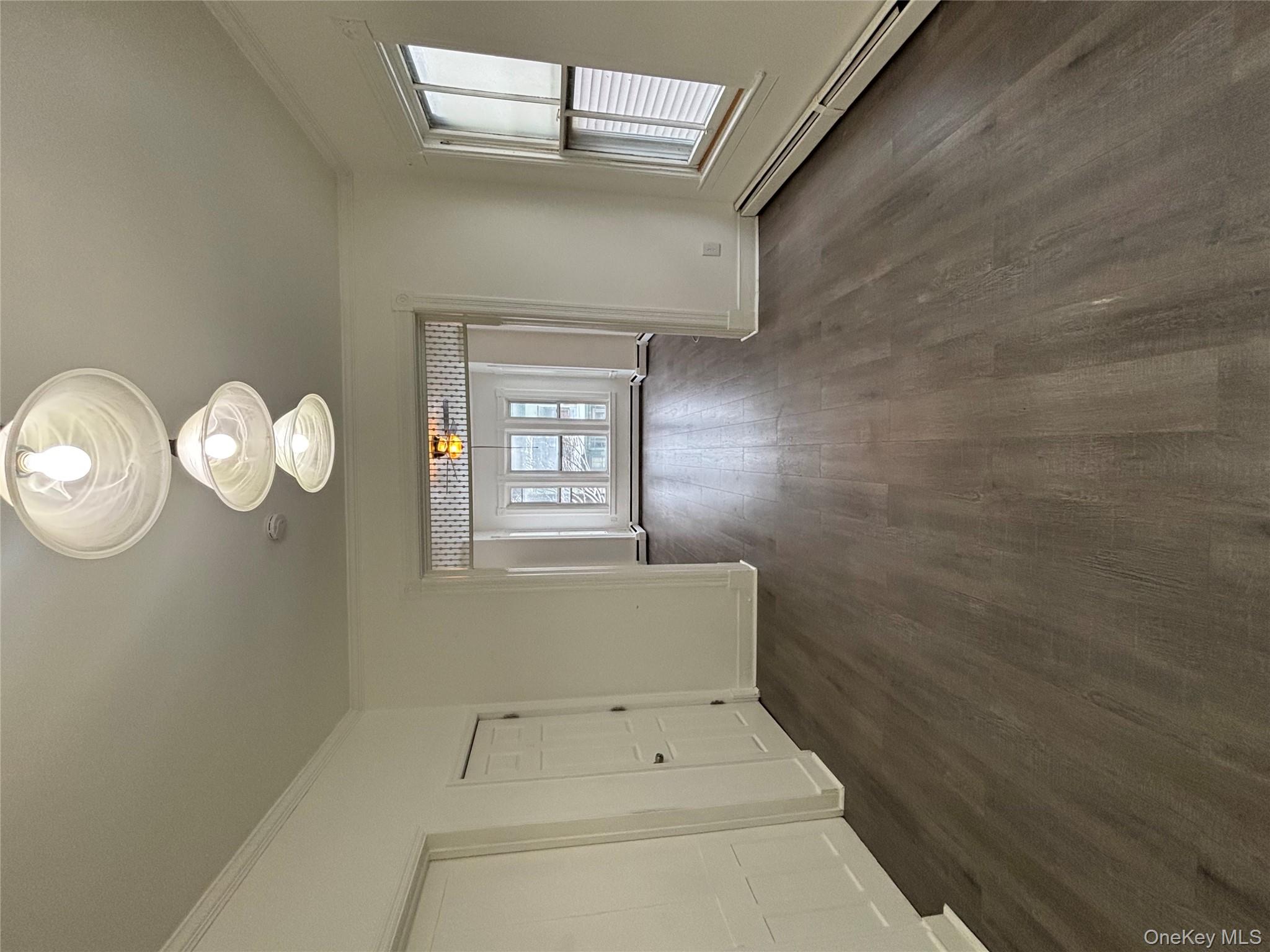 #4 photo, 135 Fifth Avenue, Troy , NY 12180