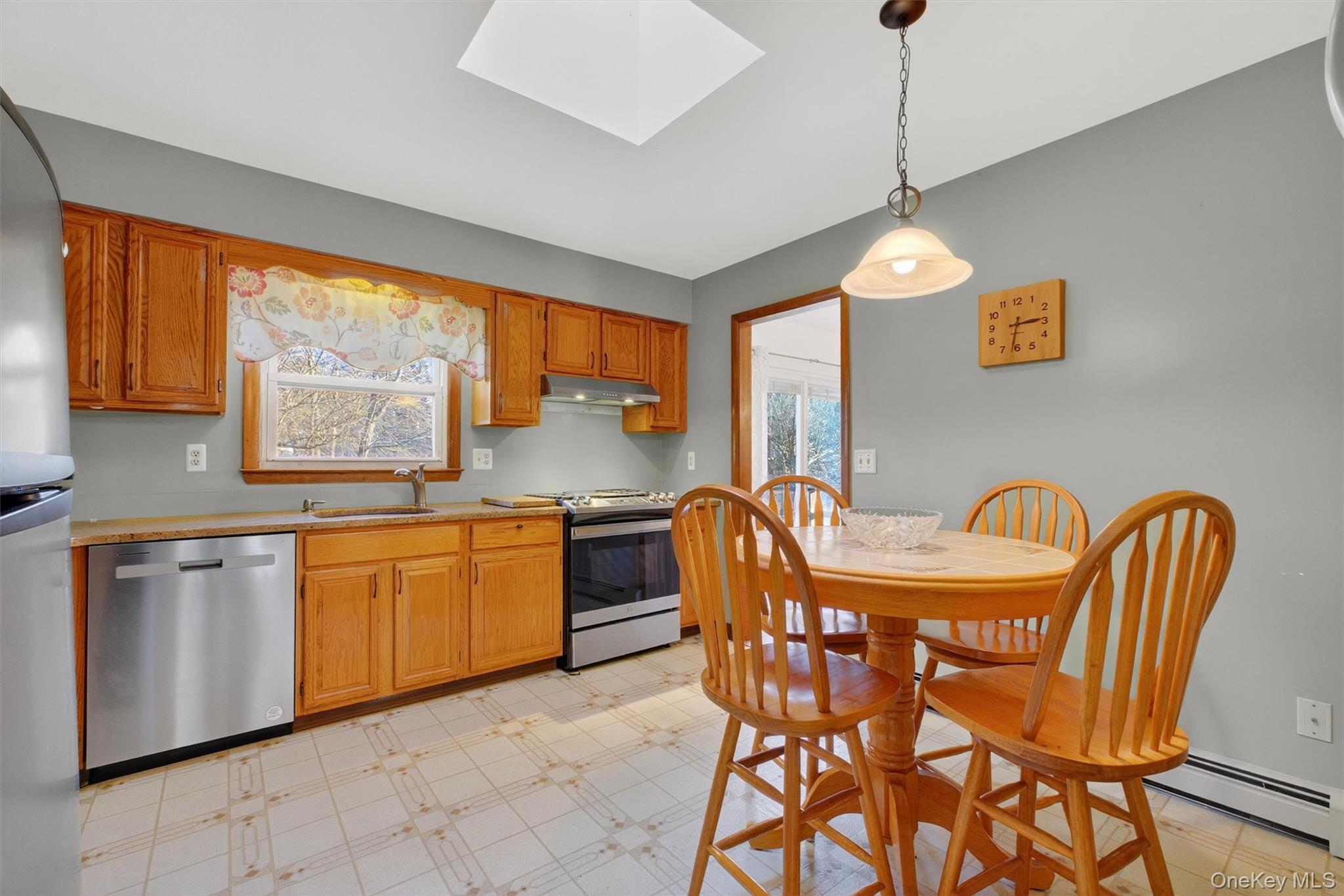 #8 photo, 12 Steinhaus Lane, 뉴욕주 Wappingers Falls , NY 12590