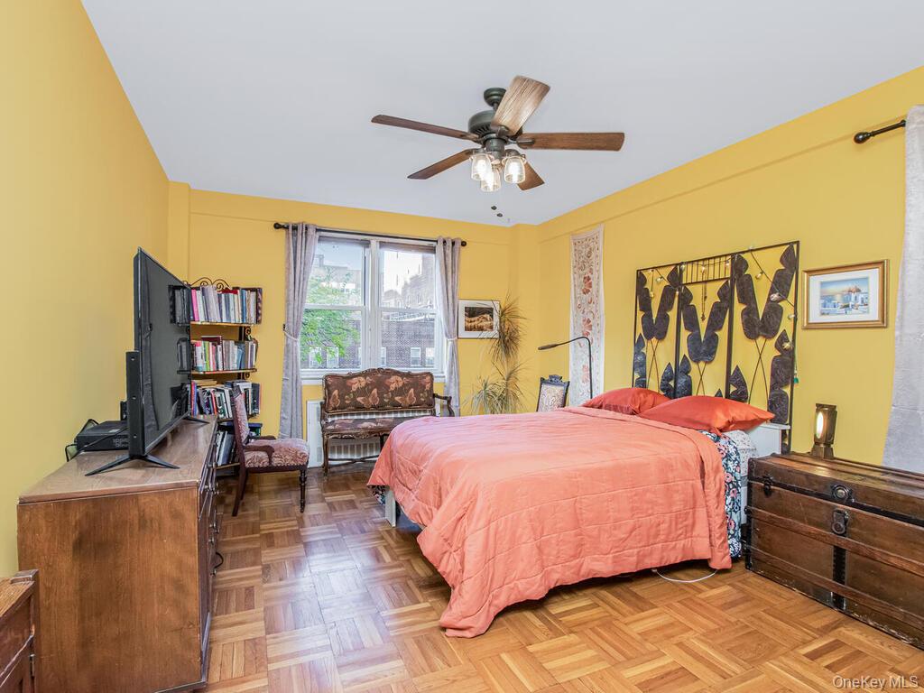 #9 photo, 3725 Henry Hudson Parkway, ब्रोंक्स Bronx , NY 10463