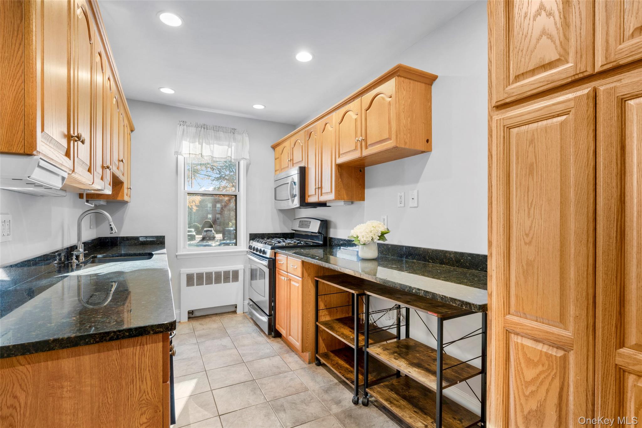 #8 photo, 704 Palmer Court, Mamaroneck , NY 10543