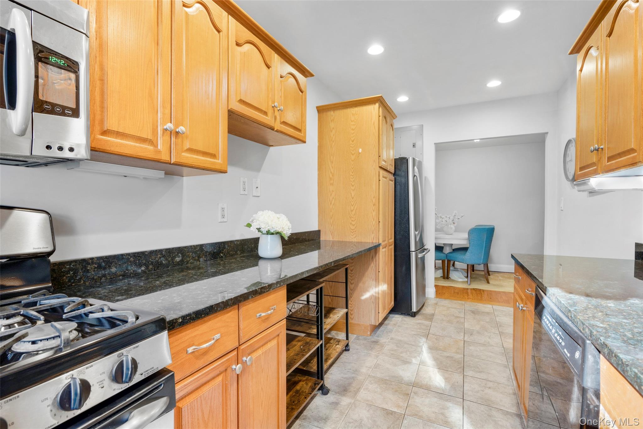 #9 photo, 704 Palmer Court, Mamaroneck , NY 10543