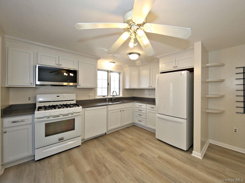 #3 photo, 73 Broadway, Harrison , NY 10528