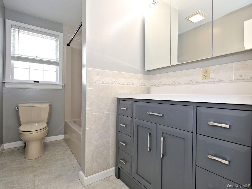 #6 photo, 73 Broadway, Harrison , NY 10528