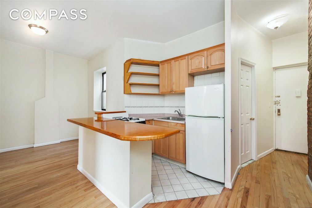 #4 photo, 309 E 95th Street, Upper East Side , NY 10128