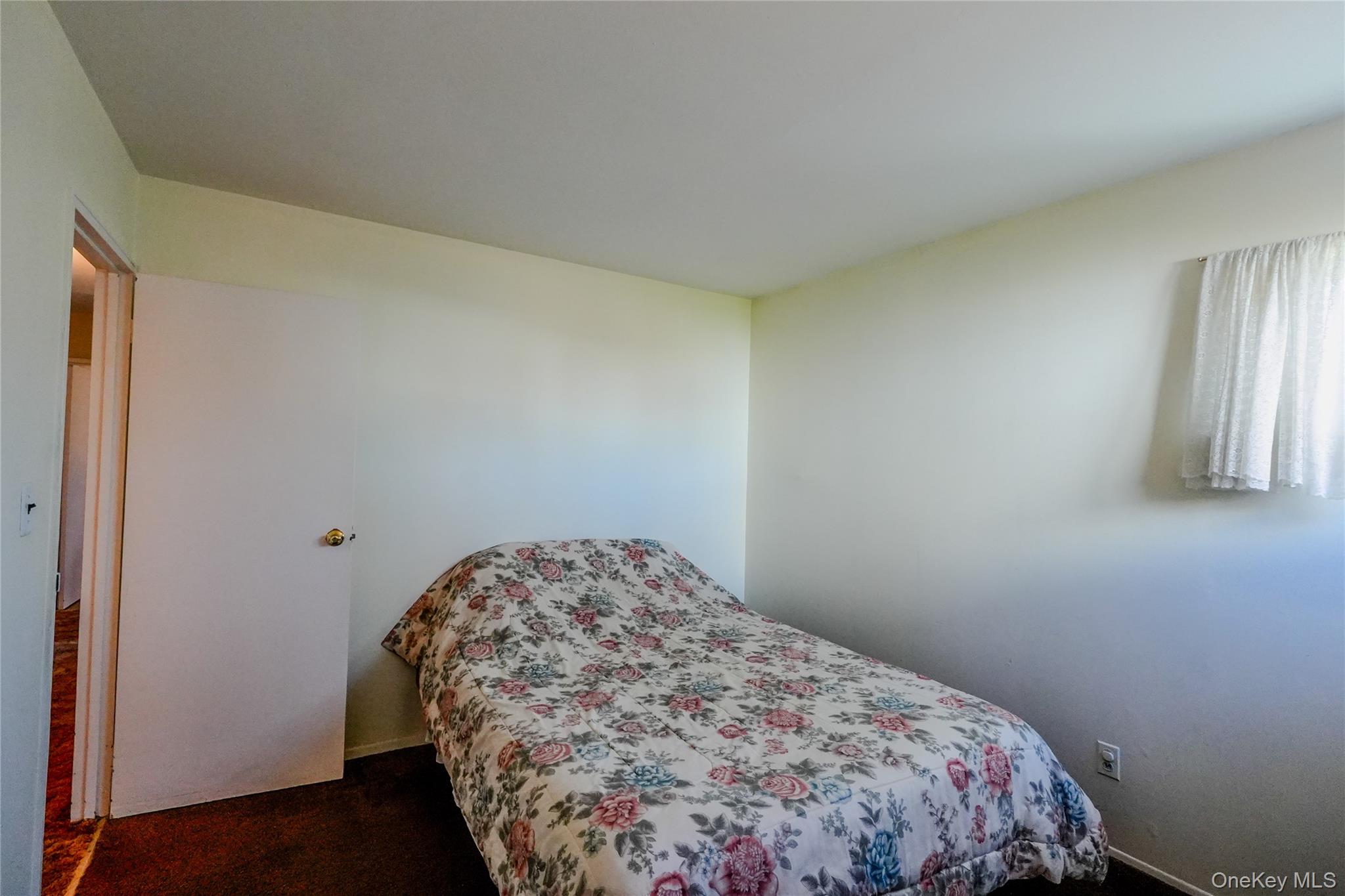 #12 photo, 170 Sugarwood Lane, מחוז סאפוק Central Islip , NY 11722