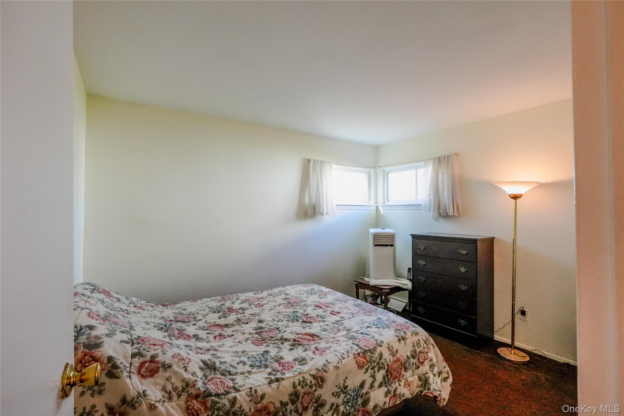 #13 photo, 170 Sugarwood Lane, מחוז סאפוק Central Islip , NY 11722