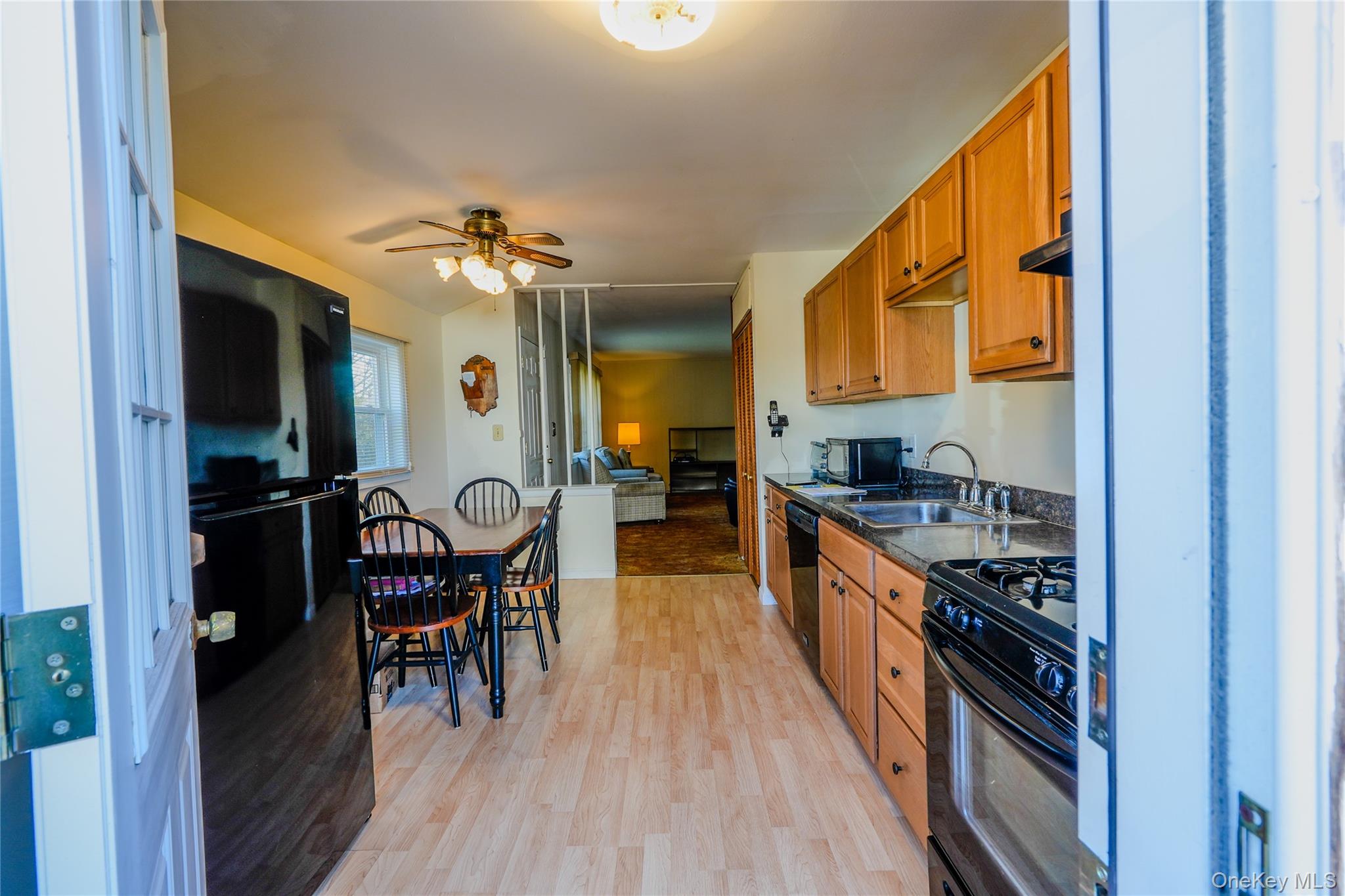 #6 photo, 170 Sugarwood Lane, מחוז סאפוק Central Islip , NY 11722