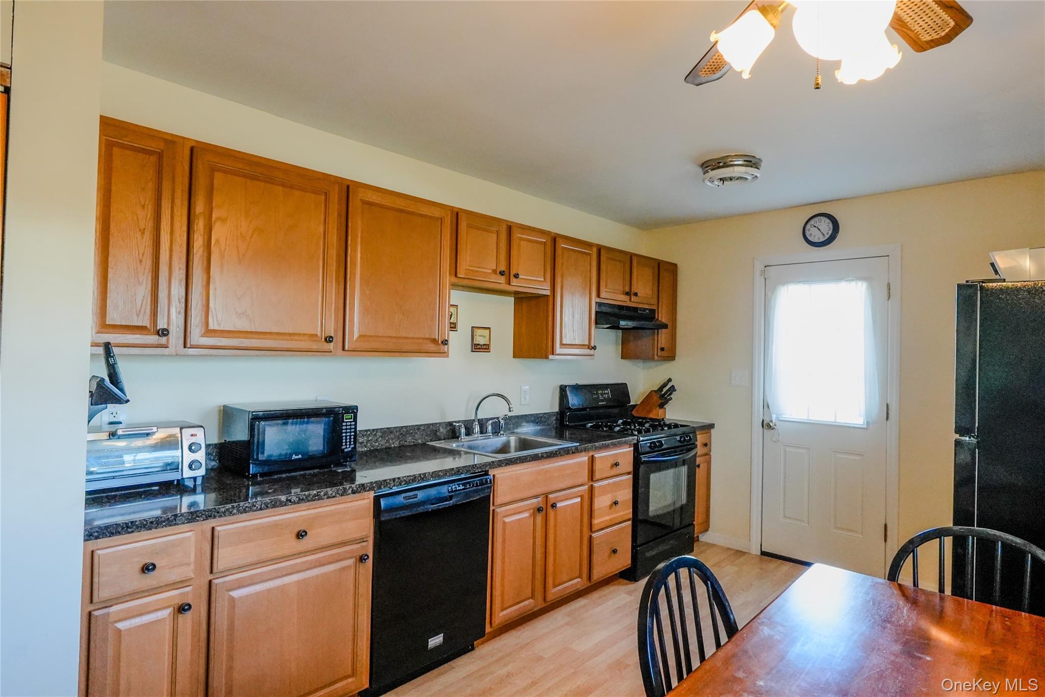 #8 photo, 170 Sugarwood Lane, מחוז סאפוק Central Islip , NY 11722