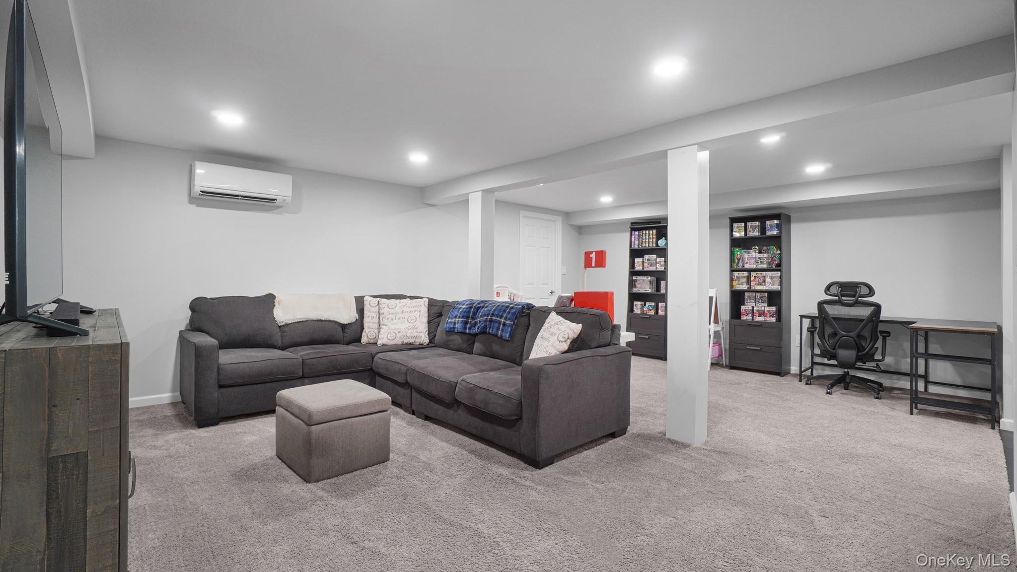 #19 photo, 197 W 5th Street, Deer Park , NY 11729