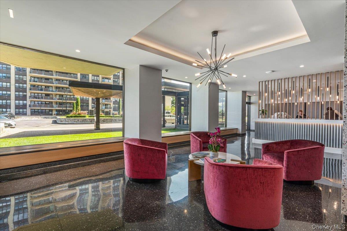 #17 photo, 17-85 215 Street, Куинс ‖ Bayside , NY 11360