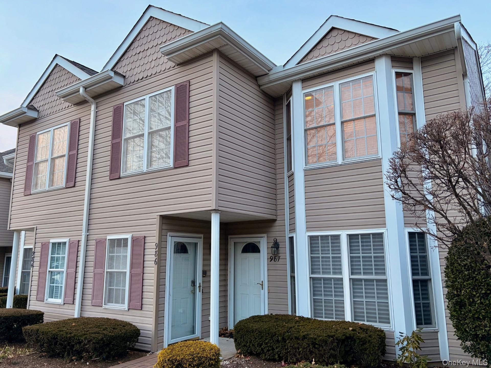 #2 photo, 986 Madeira Boulevard, Melville , NY 11747