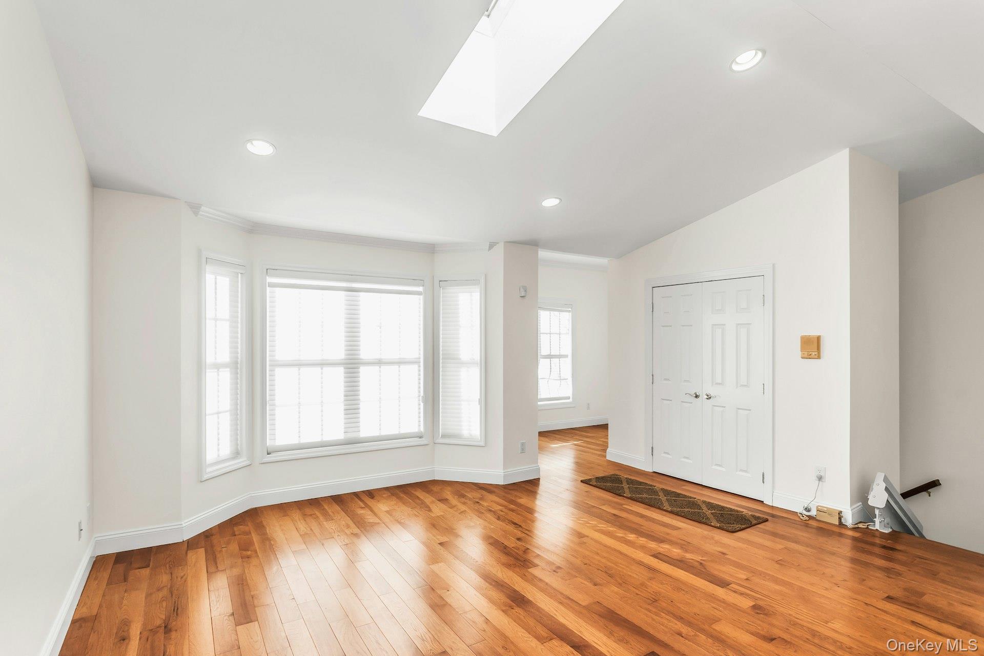 #6 photo, 986 Madeira Boulevard, সাফোক কাউন্টি Melville , NY 11747