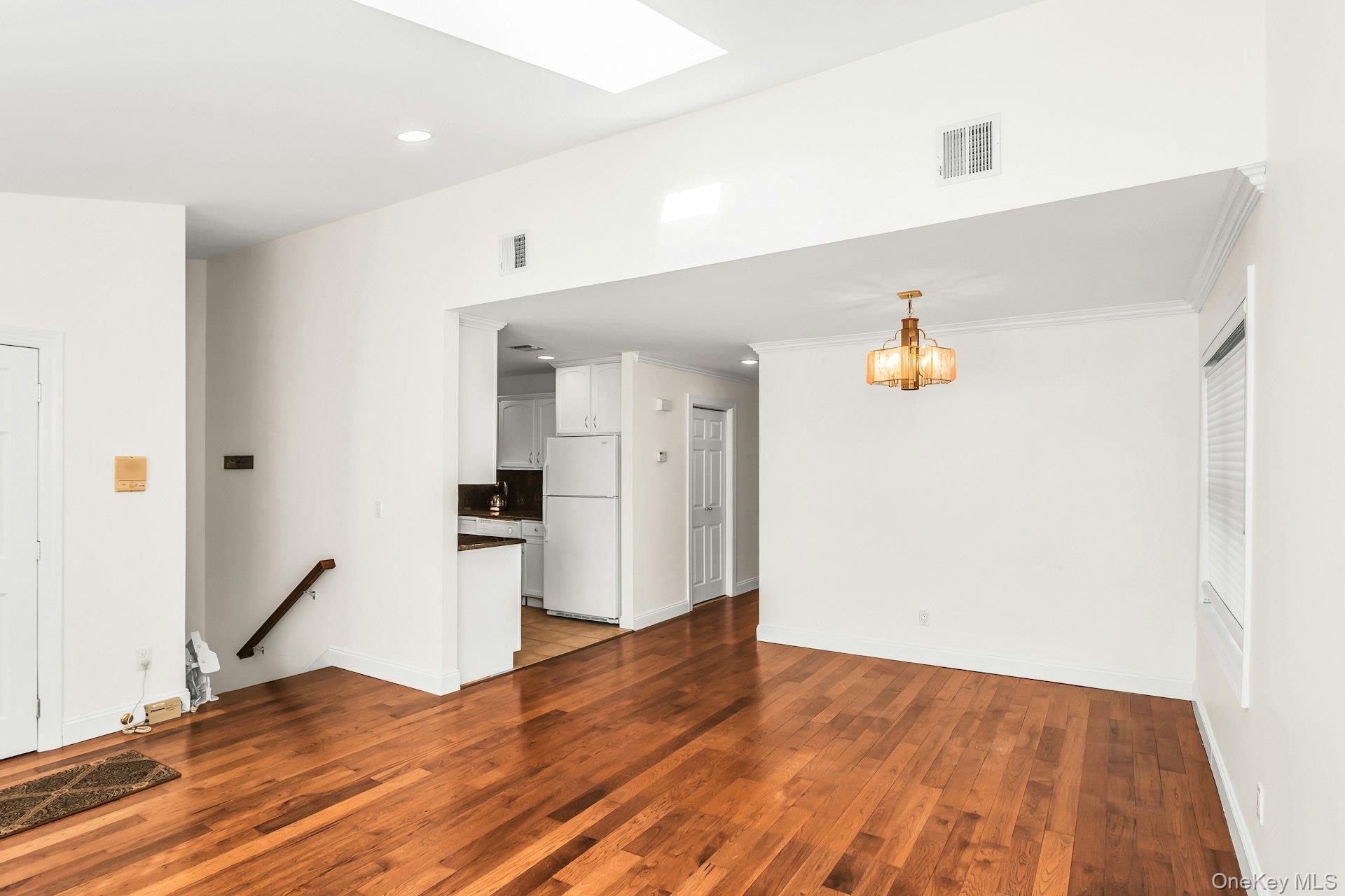 #7 photo, 986 Madeira Boulevard, সাফোক কাউন্টি Melville , NY 11747