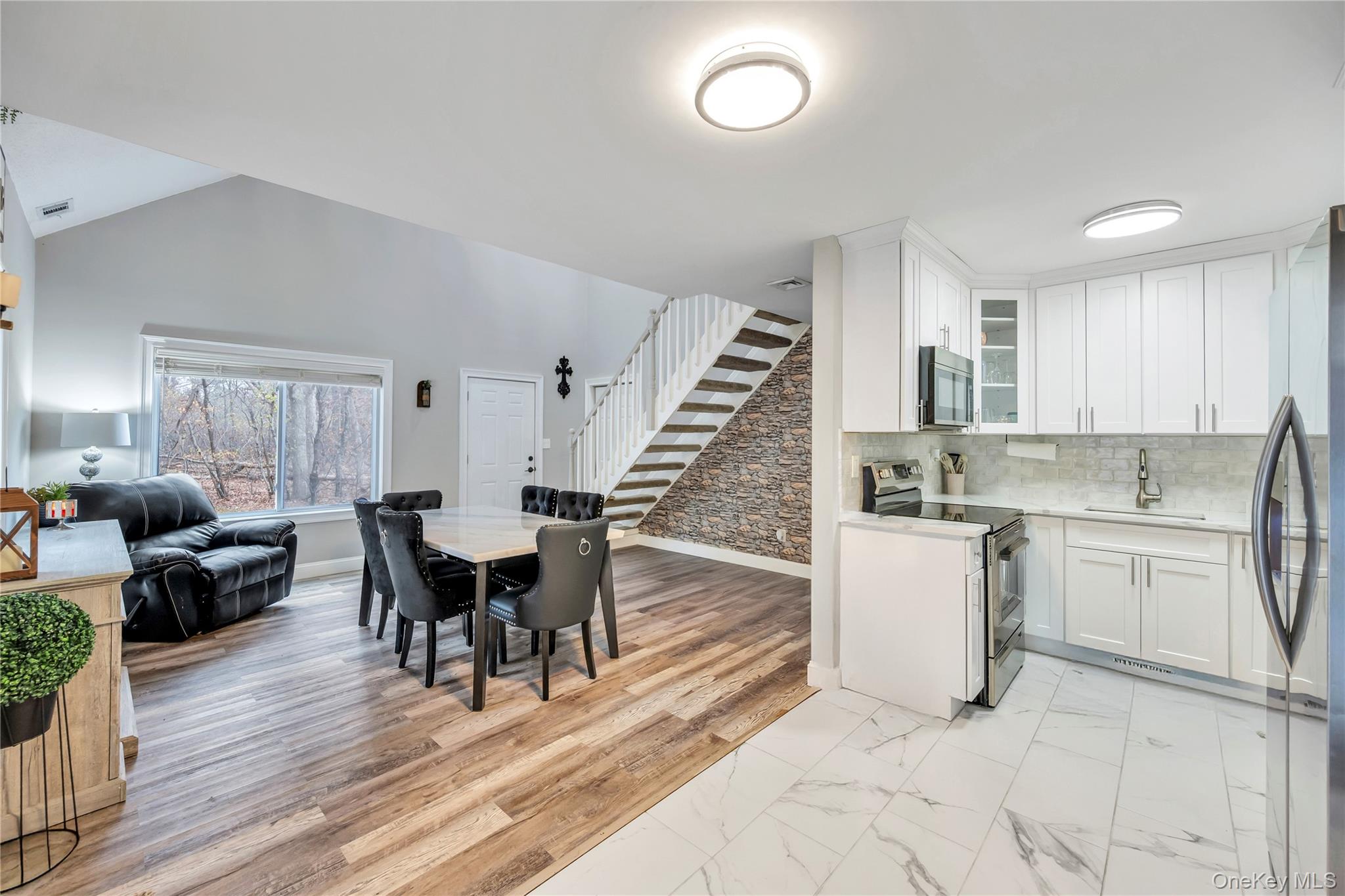 #14 photo, 162 Eagle Hill Court, מחוז סאפוק Middle Island , NY 11953