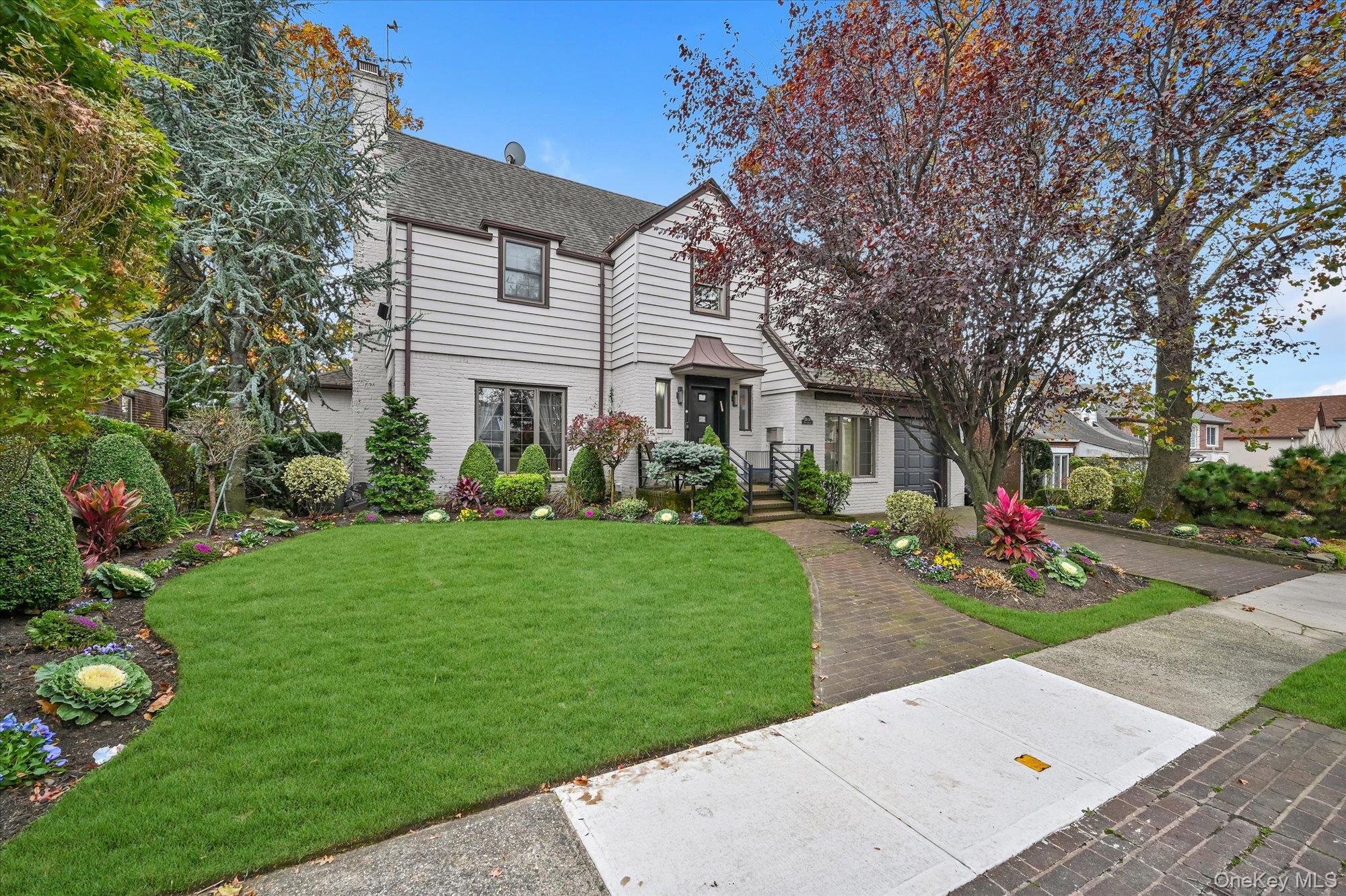 #1 photo, 135-34 78th Drive, קווינס Kew Garden Hills , NY 11367