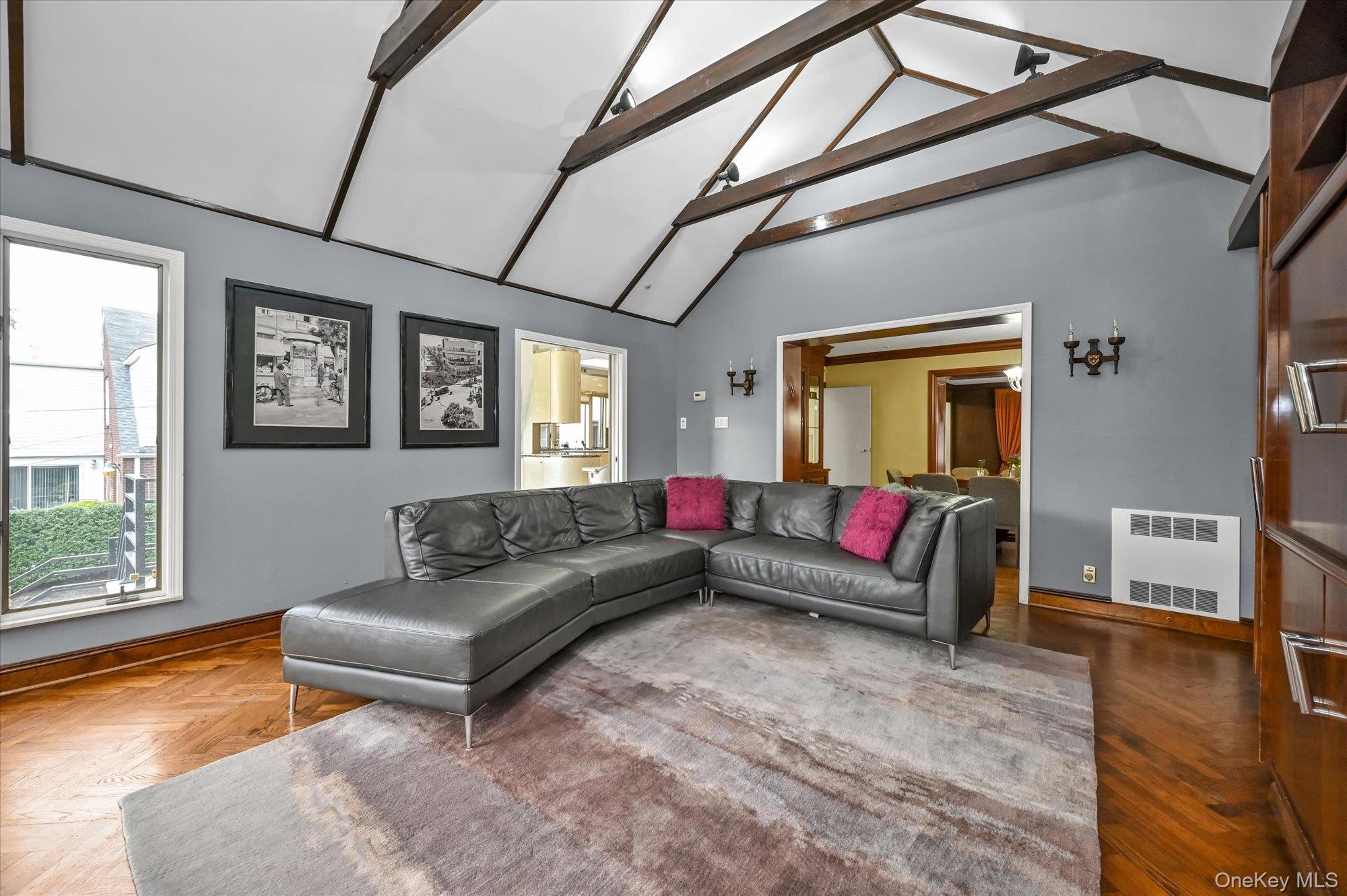 #12 photo, 135-34 78th Drive, קווינס Kew Garden Hills , NY 11367