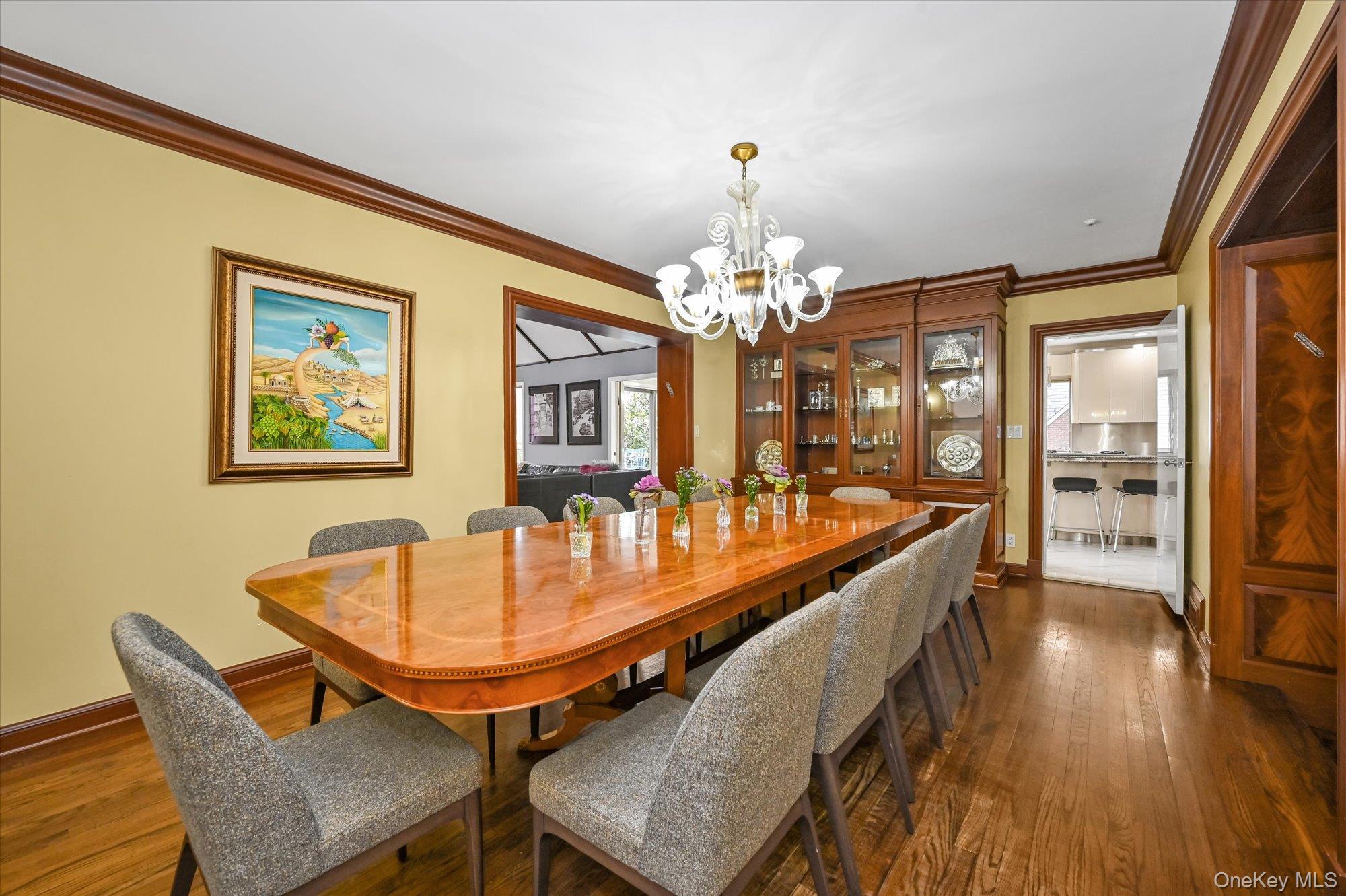 #7 photo, 135-34 78th Drive, קווינס Kew Garden Hills , NY 11367