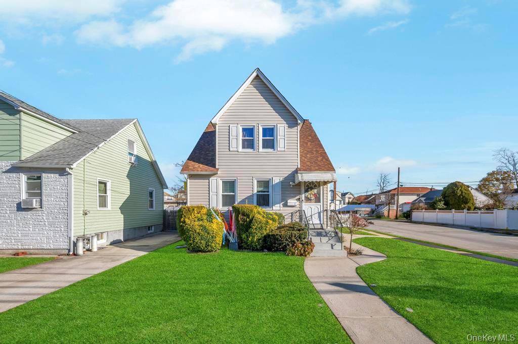 #1 photo, 69 Butler Boulevard, מחוז נסאו Elmont , NY 11003