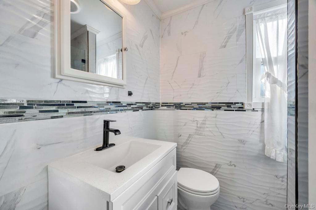 #13 photo, 69 Butler Boulevard, מחוז נסאו Elmont , NY 11003