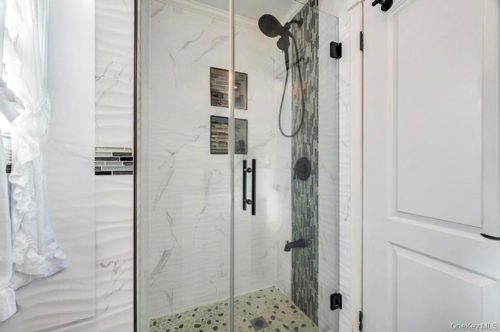 #14 photo, 69 Butler Boulevard, מחוז נסאו Elmont , NY 11003