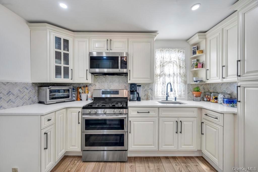 #8 photo, 69 Butler Boulevard, מחוז נסאו Elmont , NY 11003