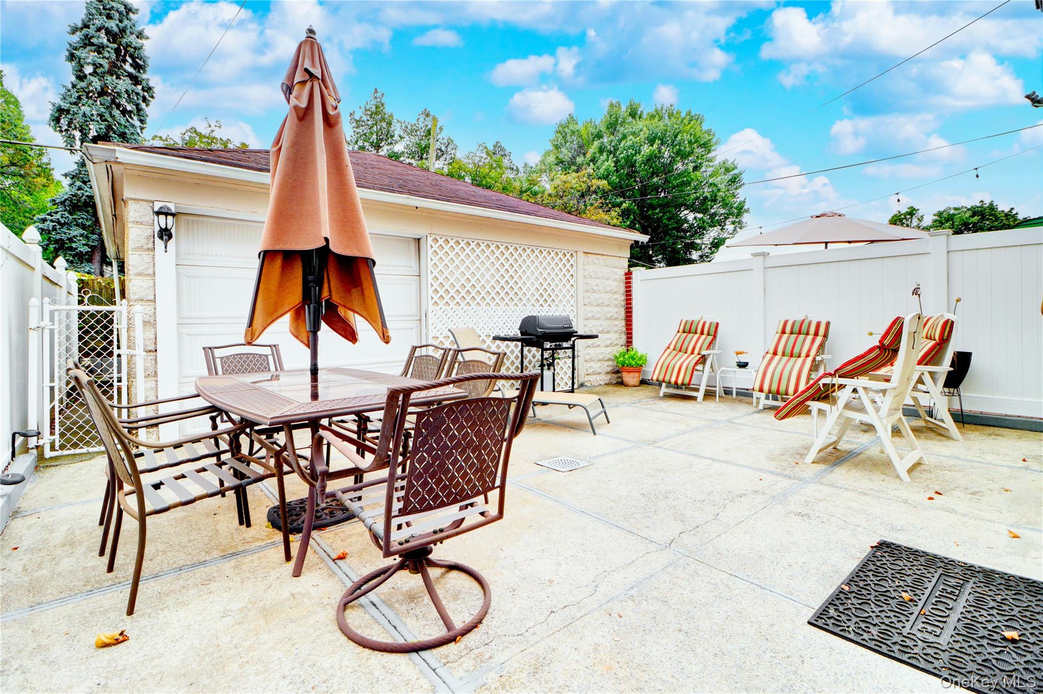 #20 photo, 6510 80th Avenue, Glendale , NY 11385