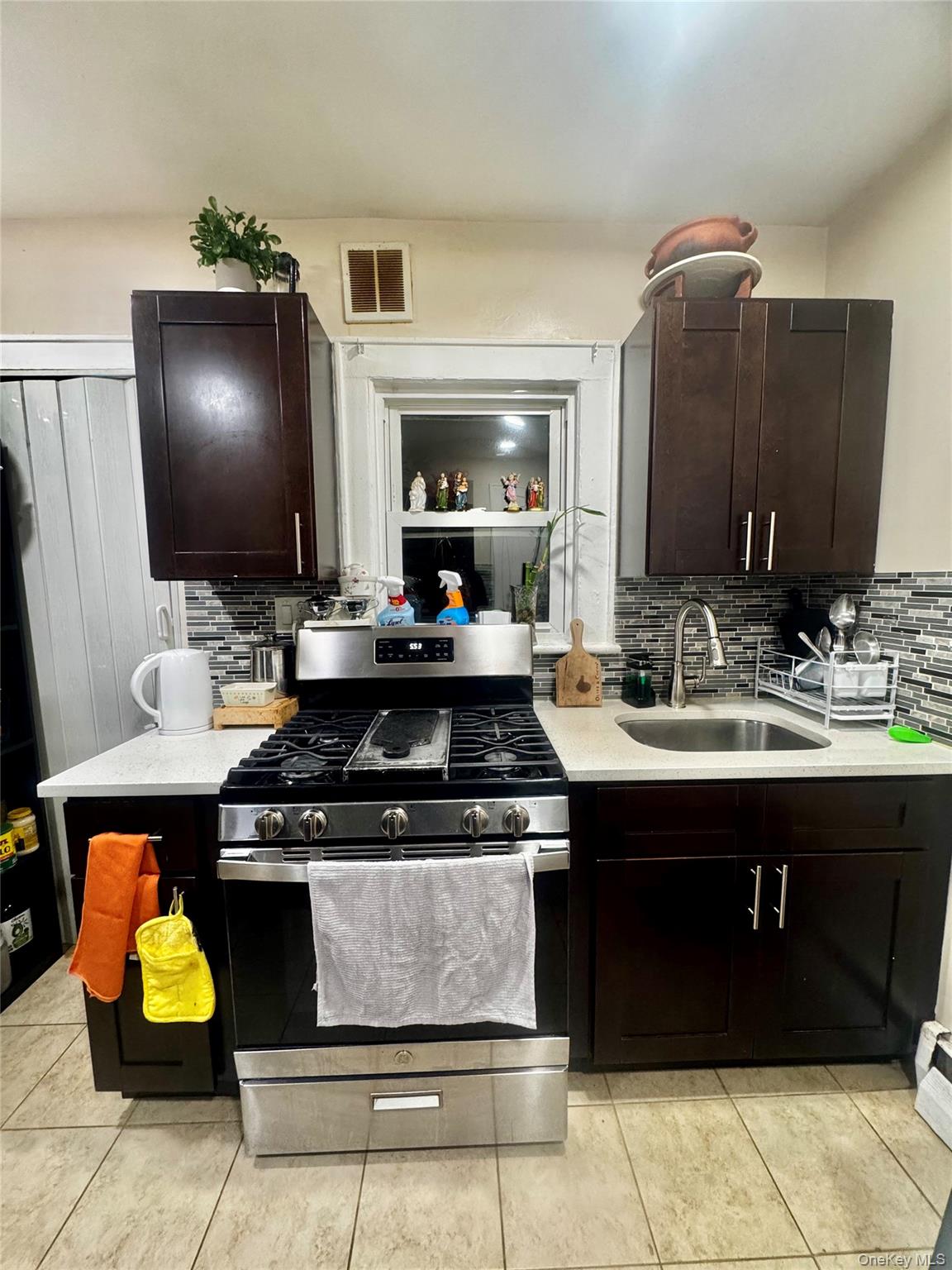 #10 photo, 62 E Greenwich Avenue, नासाउ काउंटी Roosevelt , NY 11575