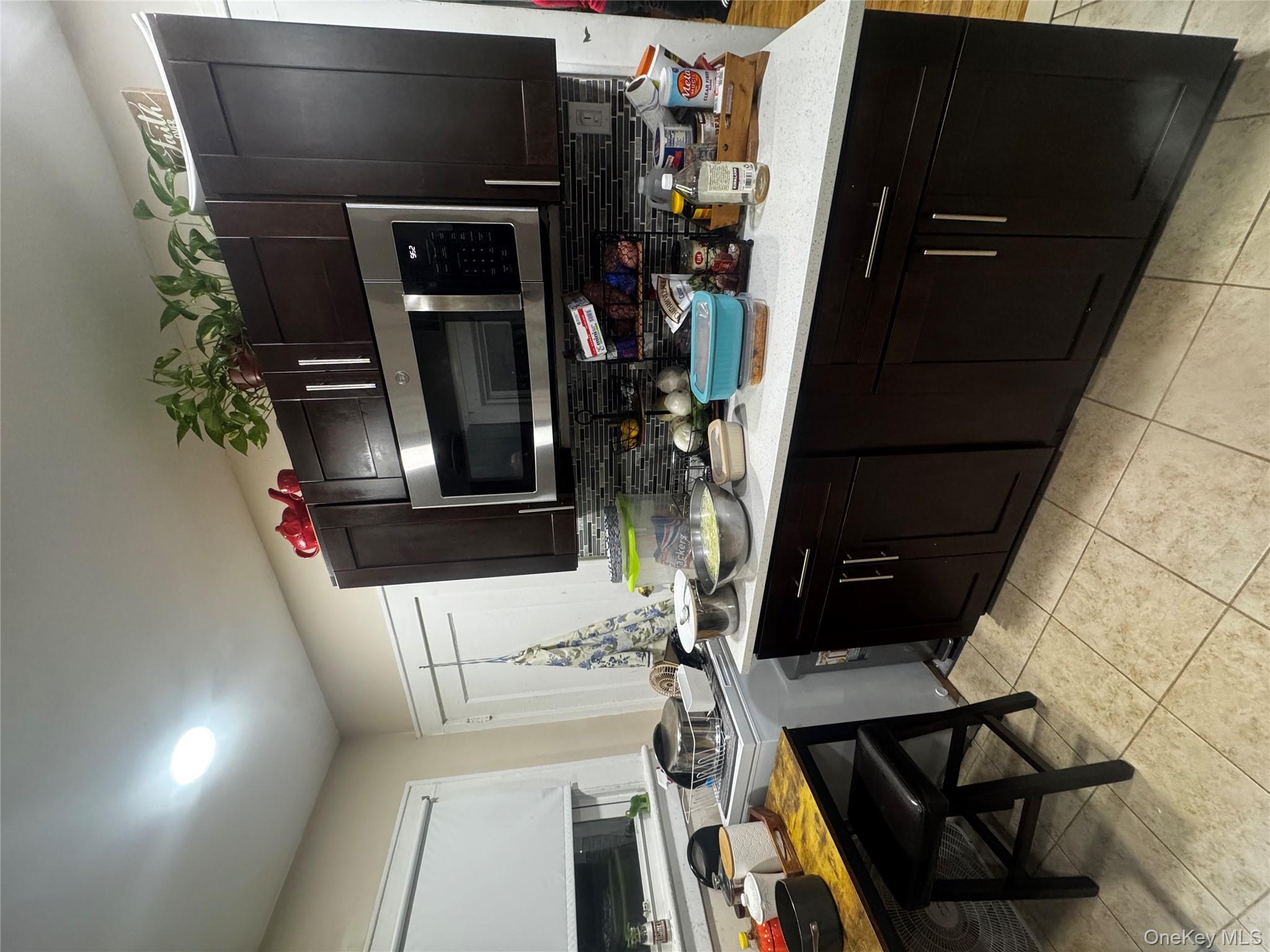 #8 photo, 62 E Greenwich Avenue, नासाउ काउंटी Roosevelt , NY 11575