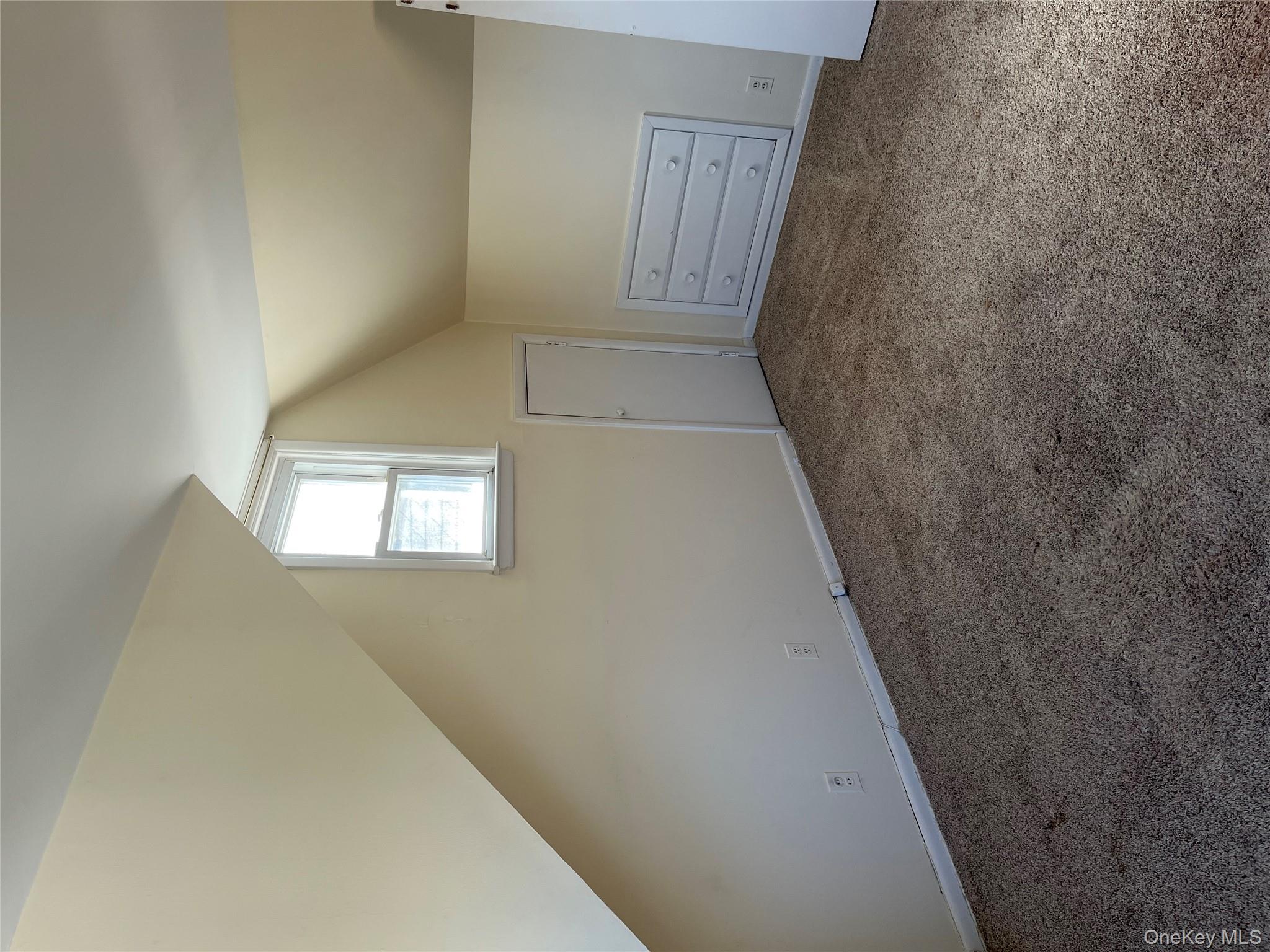 #10 photo, 7 Floyd Place, East Norwich , NY 11732