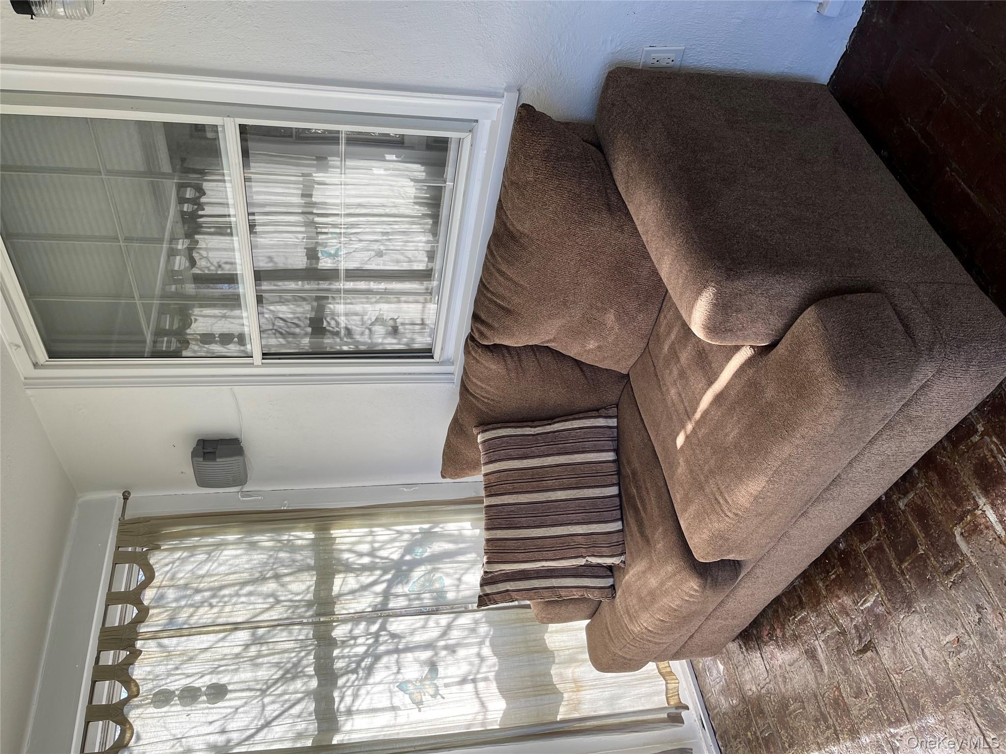 #12 photo, 7 Floyd Place, East Norwich , NY 11732