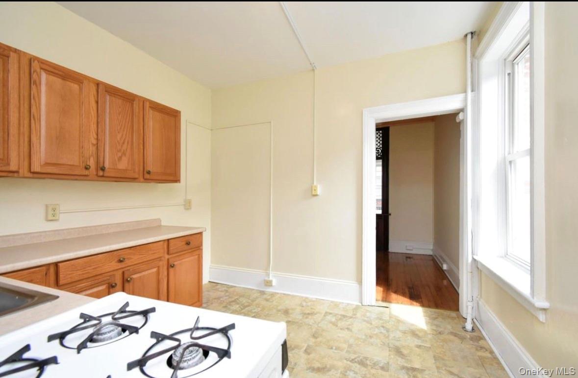 #8 photo, 457 Main Street, Beacon , NY 12508