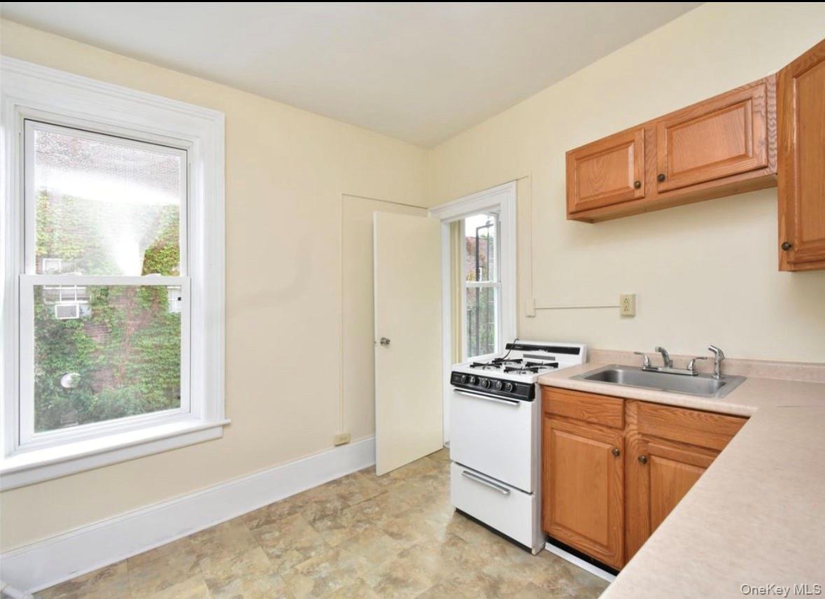 #9 photo, 457 Main Street, Beacon , NY 12508