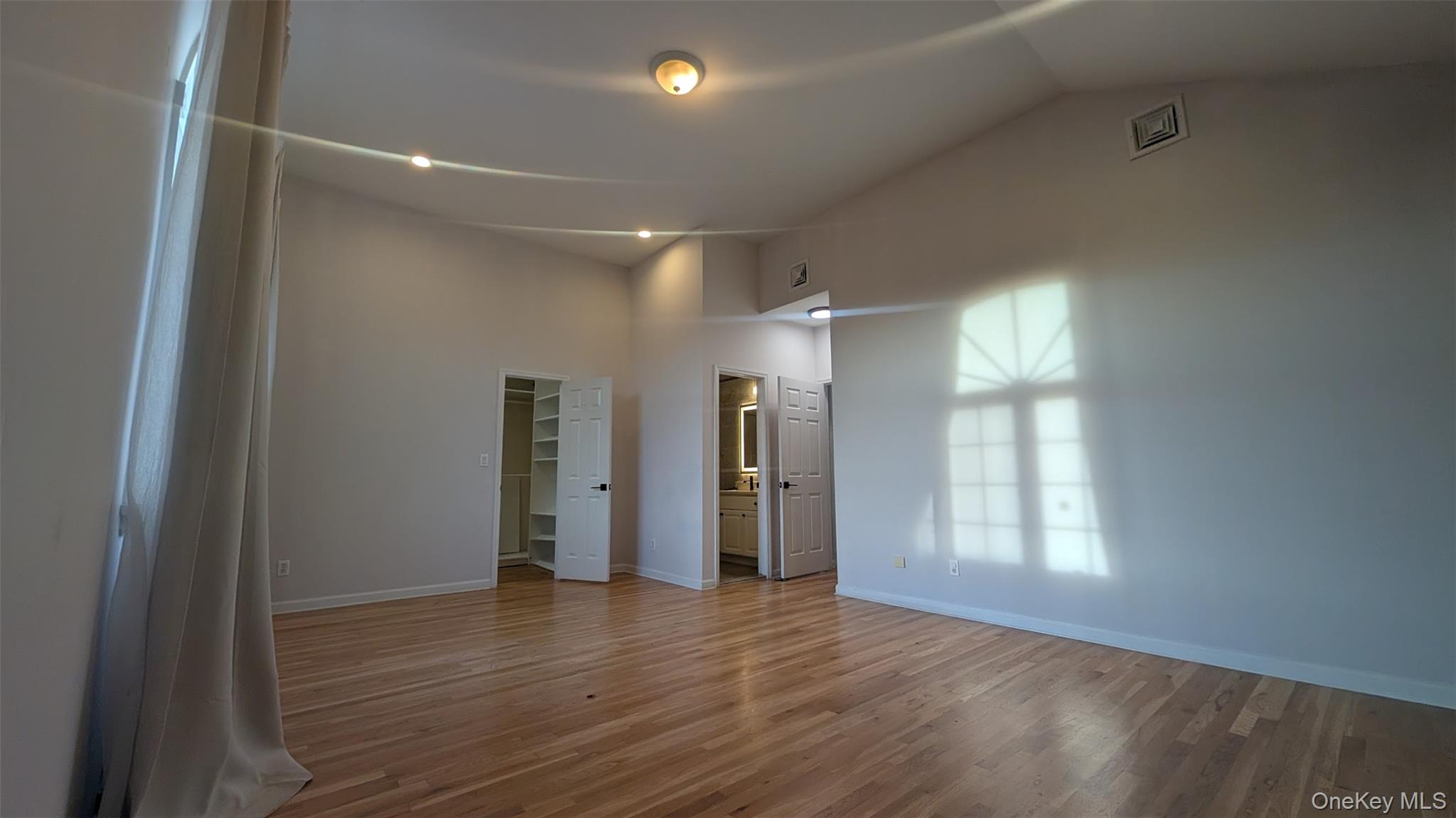 #13 photo, 15095 Powells Cove Boulevard, 皇后区 白石镇 Whitestone , NY 11357